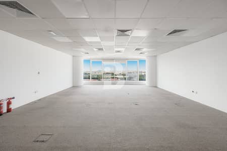 Office for Rent in Business Bay, Dubai - Vacant | Maintained unit | Race Course Views Office for Rent in Business Bay, Dubai - Vacant | Maintained unit | Race Course Views