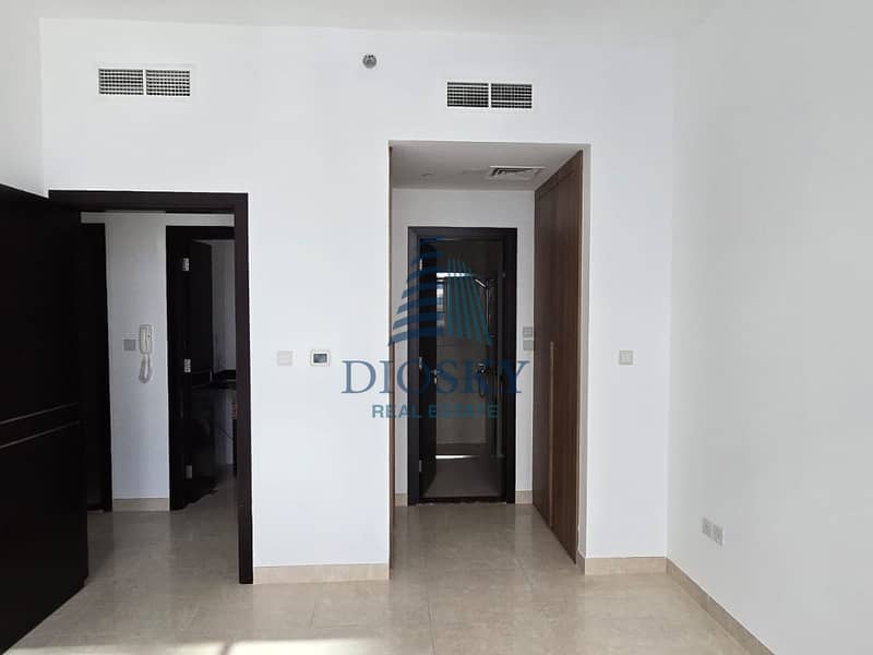 5 Image 5