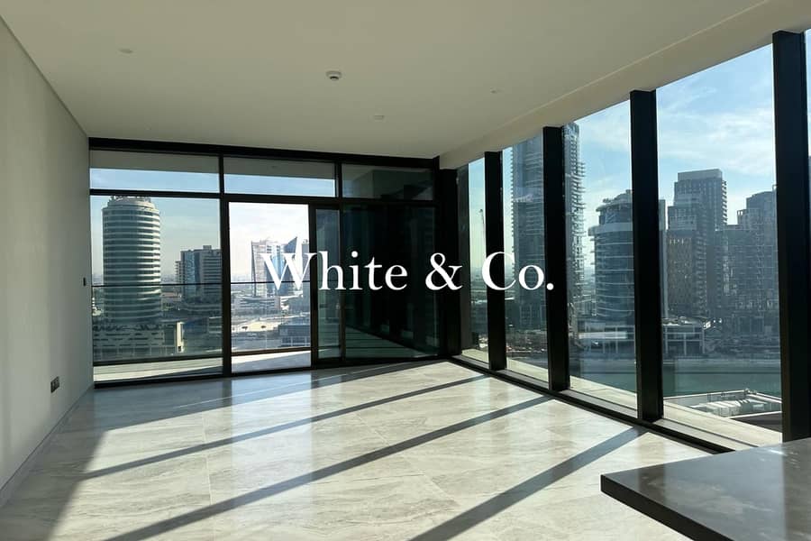 Large Layout | Canal View | Luxury Living Large Layout | Canal View | Luxury Living