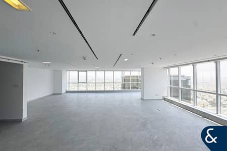 Office for Sale in Jumeirah Lake Towers (JLT), Dubai - Open Space | Corner Unit | Vacant on Transfer