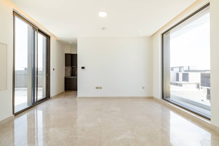 9 0L7A7266-HDR. jpg