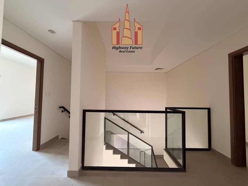 Luxurious 5BR Villa With Maidroom Wardrobes For Rent only 170k - Image 3