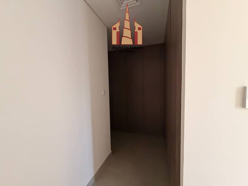 Luxurious 5BR Villa With Maidroom Wardrobes For Rent only 170k - Image 4