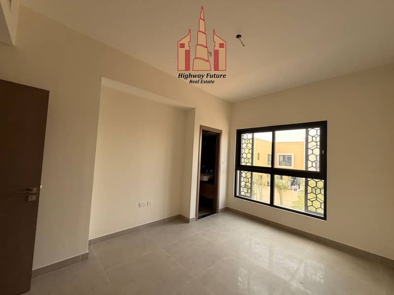 Luxurious 5BR Villa With Maidroom Wardrobes For Rent only 170k - Image 14
