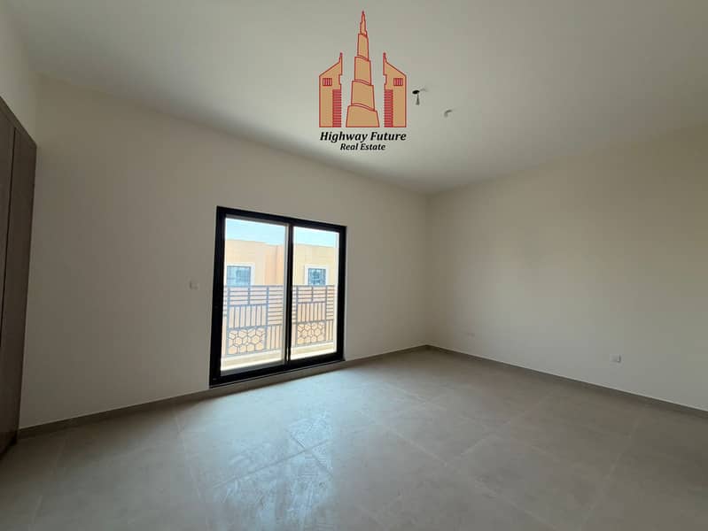 Luxurious 5BR Villa With Maidroom Wardrobes For Rent only 170k - Image 15
