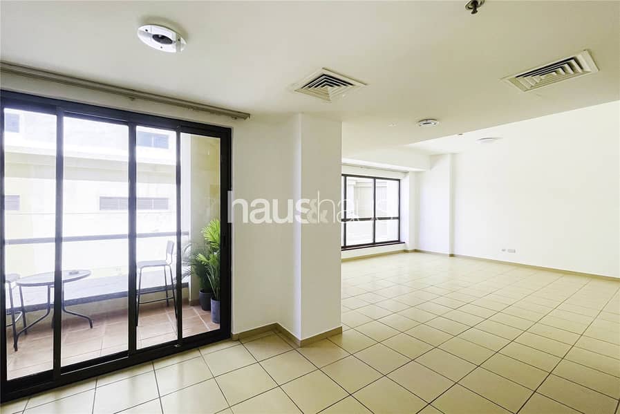 Spacious 3BR + Maid’s | Ain Views | Vacant Now Spacious 3BR + Maid’s | Ain Views | Vacant Now