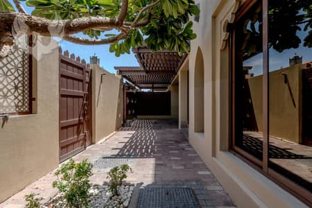 4 Schlafzimmer Villa zum zur Miete in Jumeirah, Dubai - Villa in Jumeirah,Jumeirah 3, 4 schlafzimmer, 419999 AED - 15501746 4 Schlafzimmer Villa zum zur Miete in Jumeirah, Dubai - Villa in Jumeirah,Jumeirah 3, 4 schlafzimmer, 419999 AED - 15501746