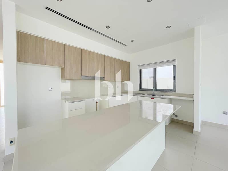 3 images image img