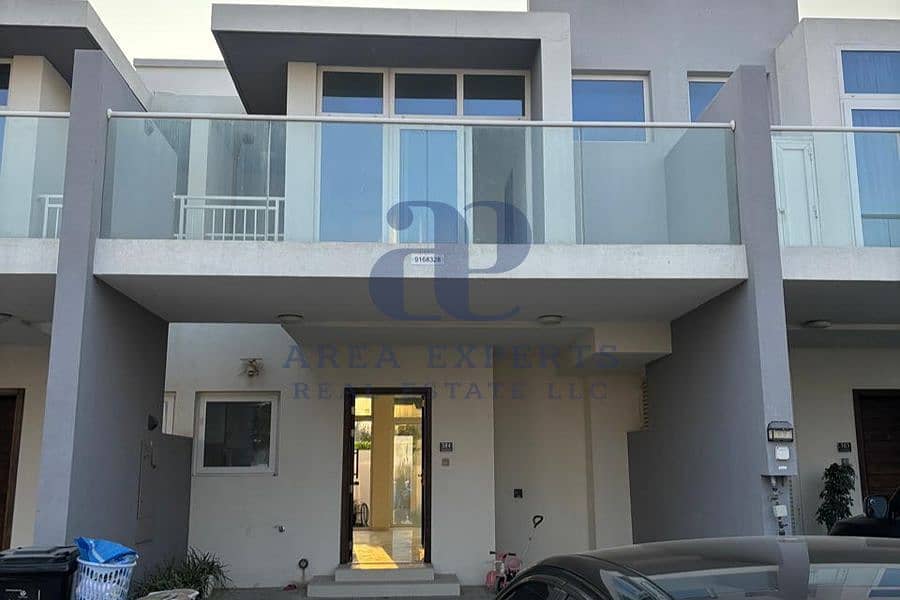 3BR PRIVATE GARDEN | SINGLE ROW | CLOSE TO PARK & POOL 3BR PRIVATE GARDEN | SINGLE ROW | CLOSE TO PARK & POOL
