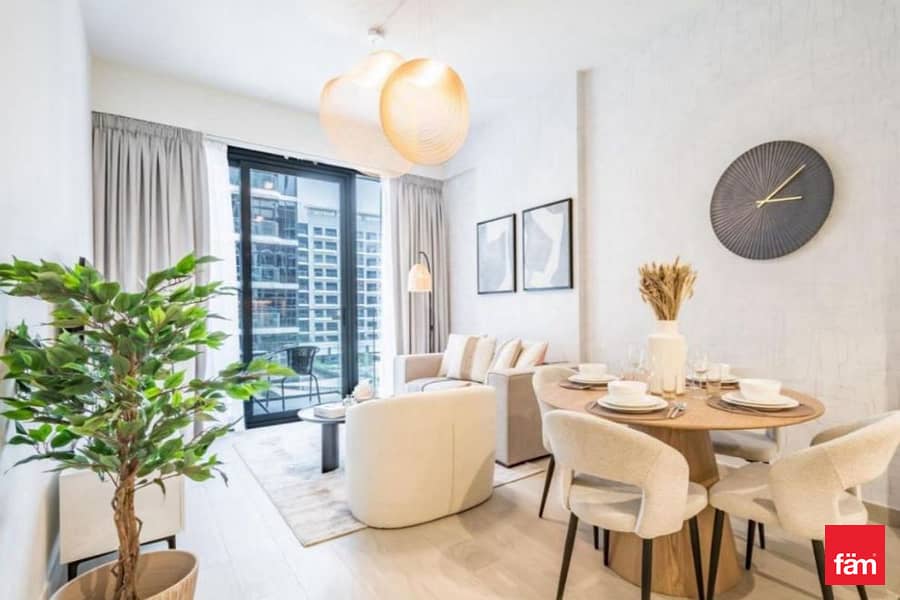 Elegantly Furnished | Luxury Living | Pool View Elegantly Furnished | Luxury Living | Pool View