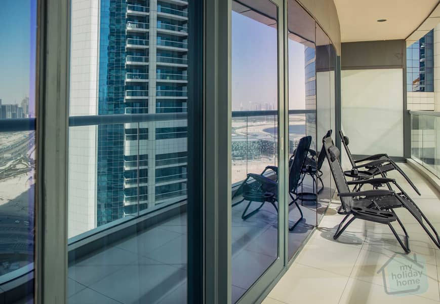 16 092_balcony2606. jpg