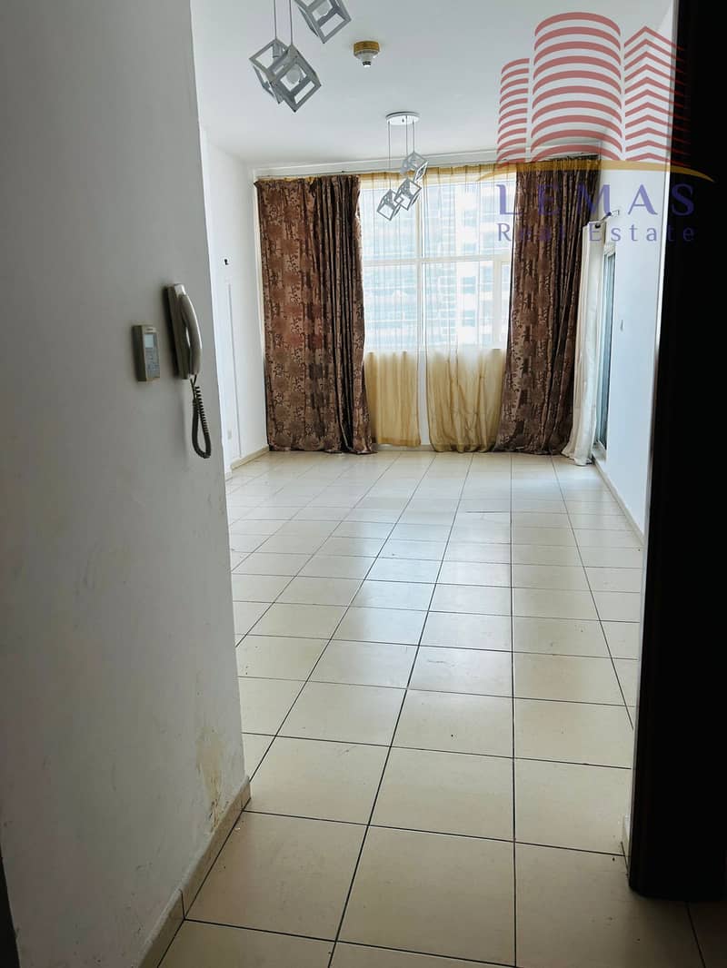 9 b5cdf080-e411-4dab-a18a-e9326f455a7a. jpg