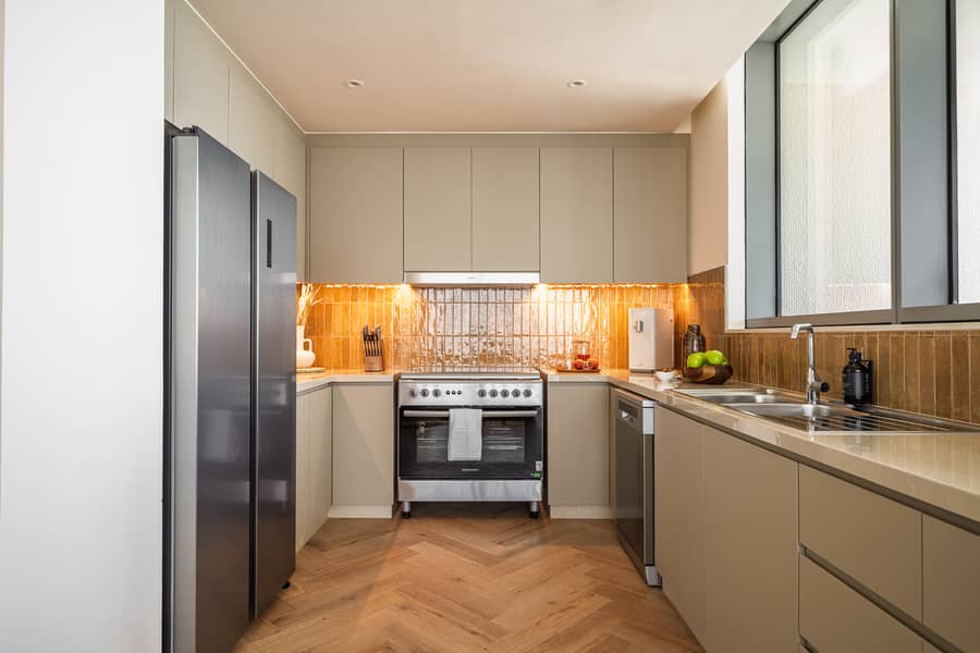 18 U33-52-42 Tower2-3102(Airbnb_-14. jpg