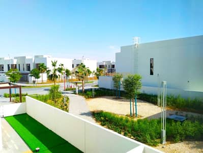 4 Bedroom Villa for Rent in Yas Island, Abu Dhabi - WhatsApp Image 2026-05-01 at 16.25. 44. jpeg 4 Bedroom Villa for Rent in Yas Island, Abu Dhabi - WhatsApp Image 2026-05-01 at 16.25. 44. jpeg