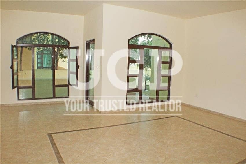 Big Layout 3BR villa with Huge Private Garden!