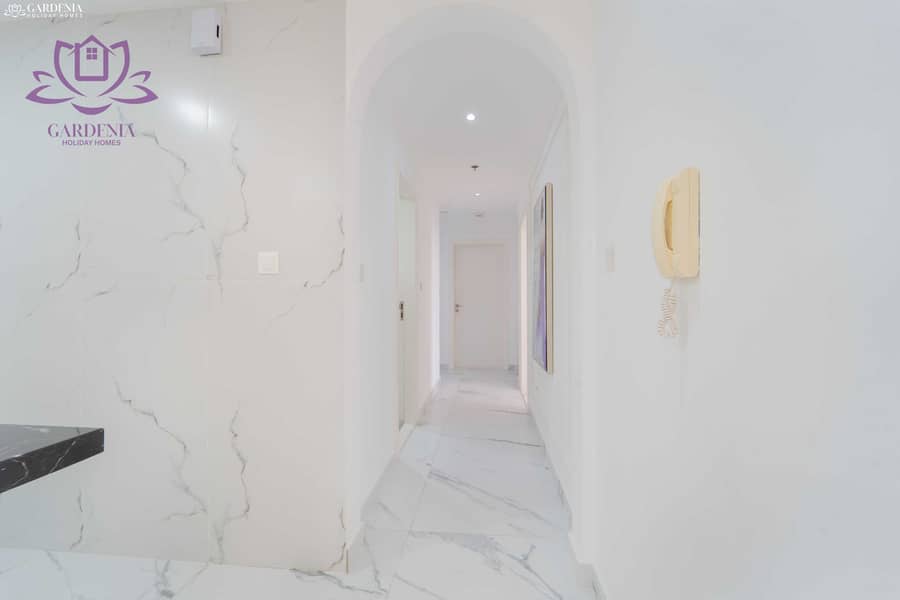 6 Hallway. jpg