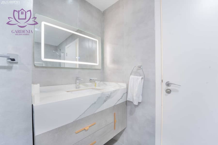 21 Bath 1 2. jpg