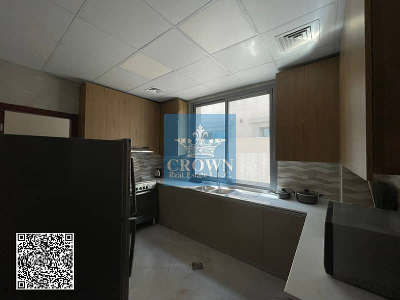 8 0672b9e9-dd42-43fe-ae5c-4670b44fbf8f. jpg