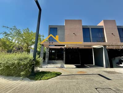 4 Bedroom Townhouse for Rent in Tilal City, Sharjah - c61c9260-0b65-4f79-bd5b-73776711de5a. jpeg 4 Bedroom Townhouse for Rent in Tilal City, Sharjah - c61c9260-0b65-4f79-bd5b-73776711de5a. jpeg