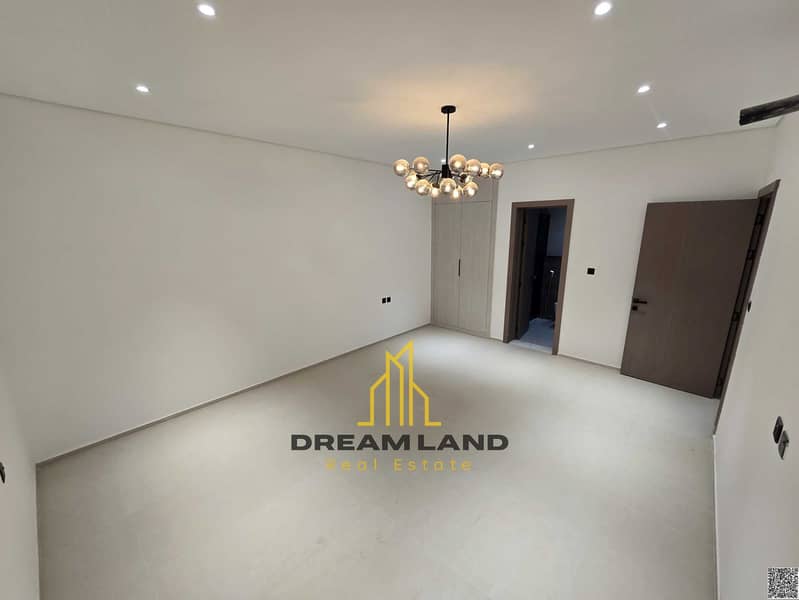 17 batch_20251020_181915. jpg