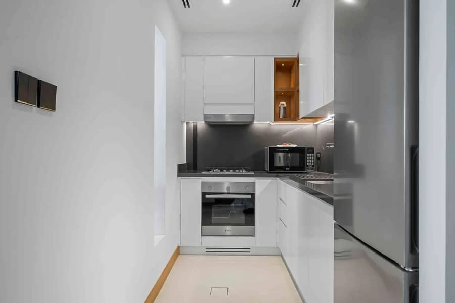 28 n2penthouse04064. jpg