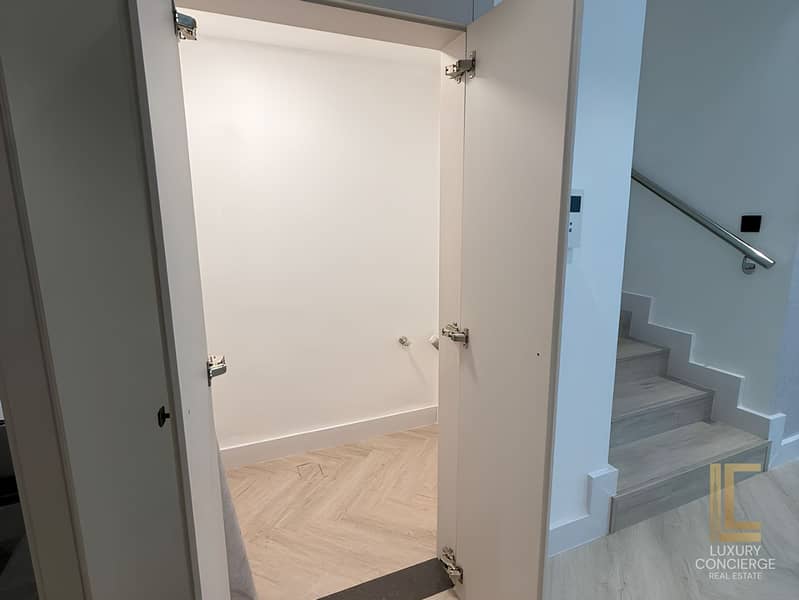 LOW FLOOR | VACANT | UPGRADED | BALCONY - Image 6