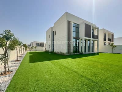 4 Bedroom Villa for Sale in Al Jubail Island, Abu Dhabi - Excellent Family Home | With Maids | Prime Area 4 Bedroom Villa for Sale in Al Jubail Island, Abu Dhabi - Excellent Family Home | With Maids | Prime Area