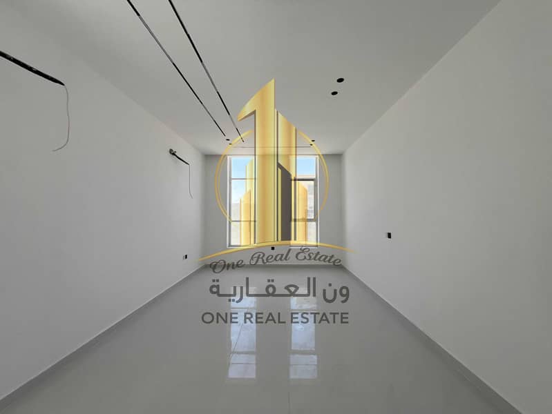 3 f6db8de5-3d3d-44cb-b7d8-1797cf20cde6. jpg