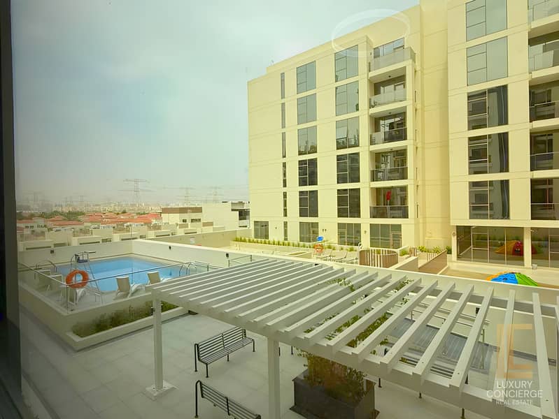 LOW FLOOR | VACANT | UPGRADED | BALCONY - Image 15