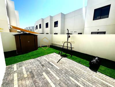 2 Bedroom Townhouse for Sale in Yas Island, Abu Dhabi - WhatsApp Image 2026-02-21 at 14.41. 26 (1). jpeg 2 Bedroom Townhouse for Sale in Yas Island, Abu Dhabi - WhatsApp Image 2026-02-21 at 14.41. 26 (1). jpeg
