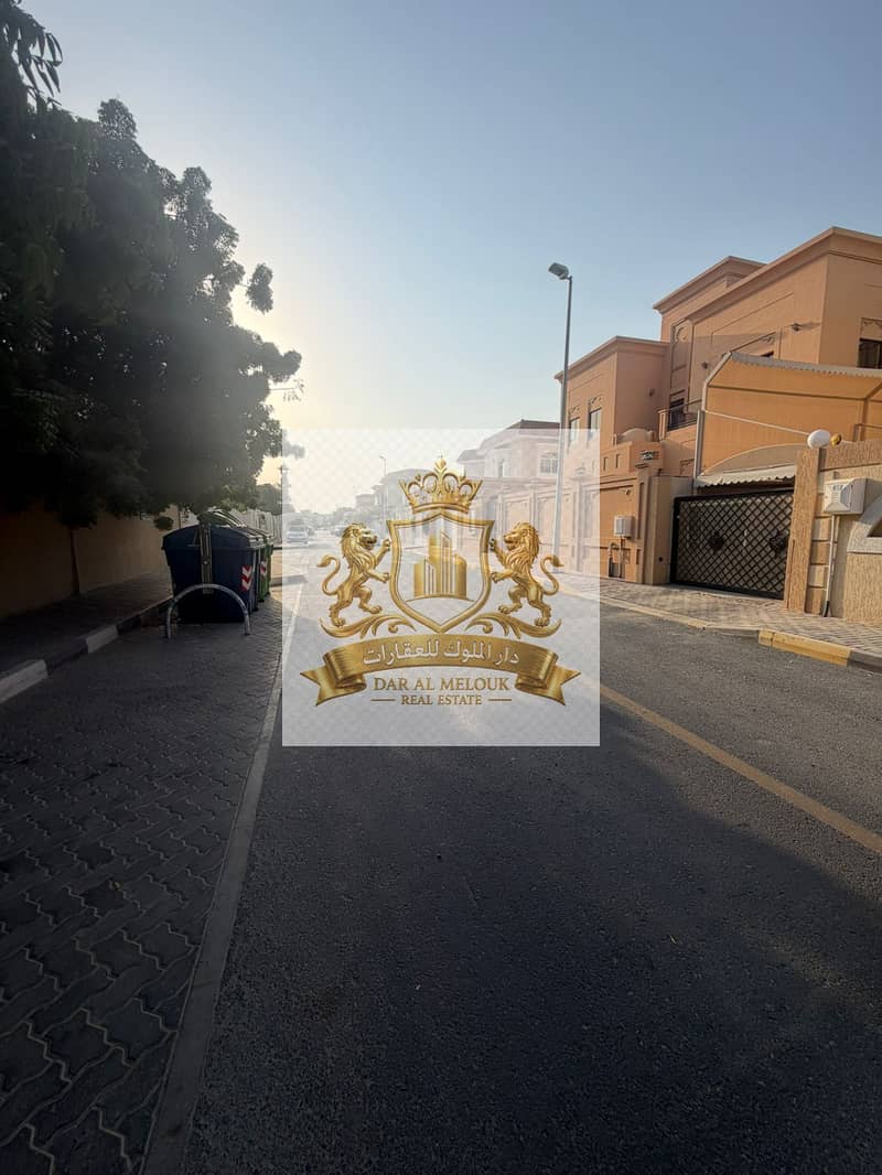 12 لبت. jpeg