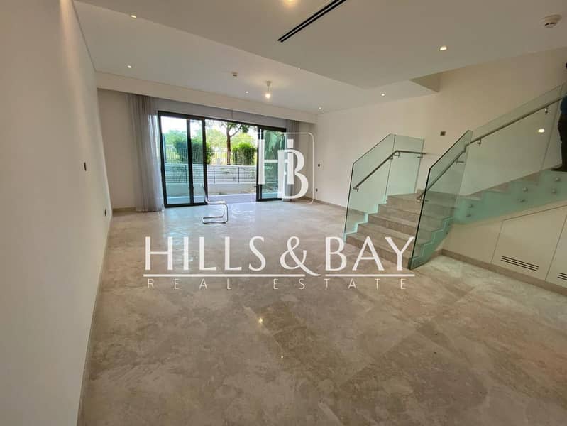 Ultra-Luxury Townhouse | Rare Resale Opportunity Ultra-Luxury Townhouse | Rare Resale Opportunity