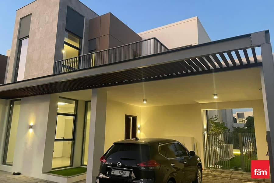 Corner | Upgraded Kitchen | Close to amenities Corner | Upgraded Kitchen | Close to amenities