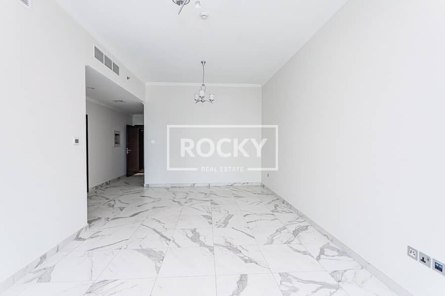3 Business Bay - Art 18 - Unit 401 -6080. JPG