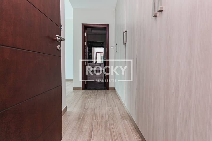 12 Business Bay - Art 18 - Unit 401 -6118. JPG
