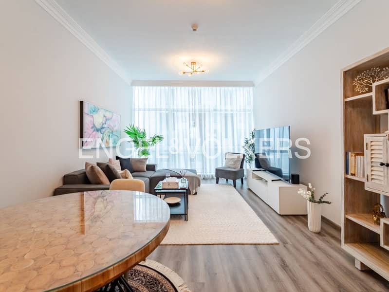 Top Floor Luxury| Elegant Furnished| Full Upgraded Top Floor Luxury| Elegant Furnished| Full Upgraded