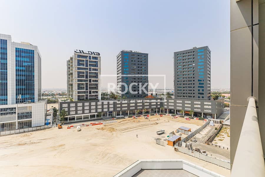 27 Business Bay - Art 18 - Unit 401 -6086. JPG