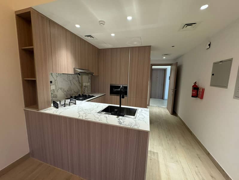 READY | MODERN STUDIO | PRIME LOCATION | BALI RESIDENCE - Image 4