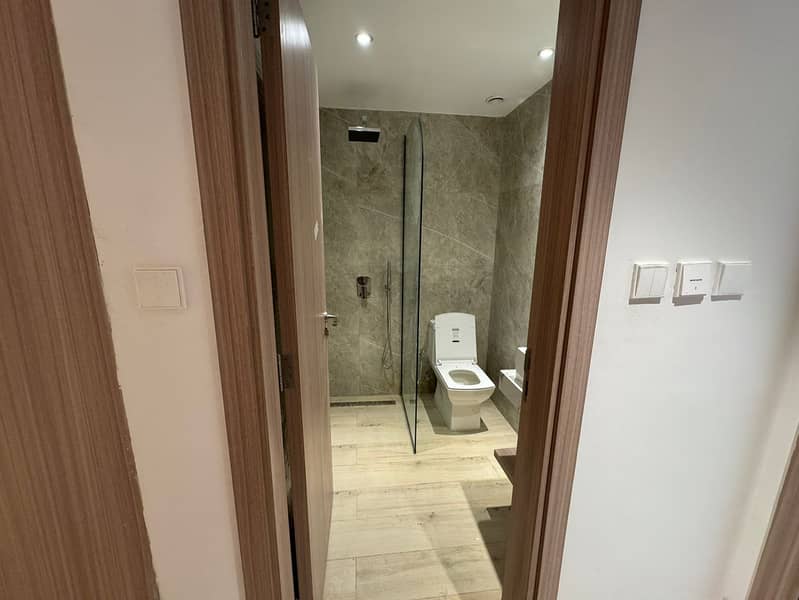 READY | MODERN STUDIO | PRIME LOCATION | BALI RESIDENCE - Image 7