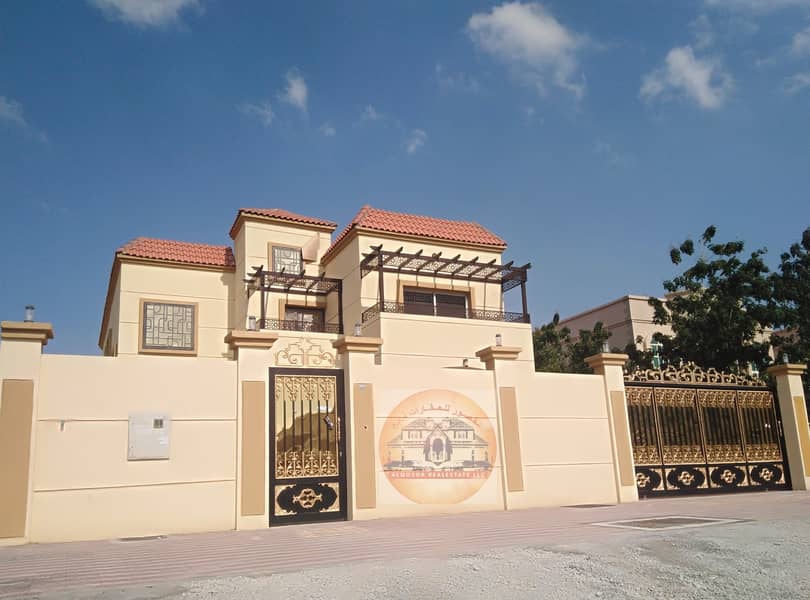Villa 6 rooms for sale in Ajman