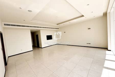 3 Bedroom Flat for Rent in Palm Jumeirah, Dubai - Vacant | Spacious | Sea View | Private Beach