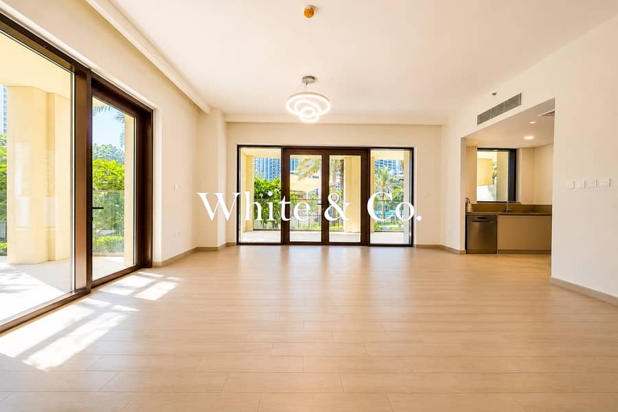 Huge terrace area | Beach view | Vacant Huge terrace area | Beach view | Vacant