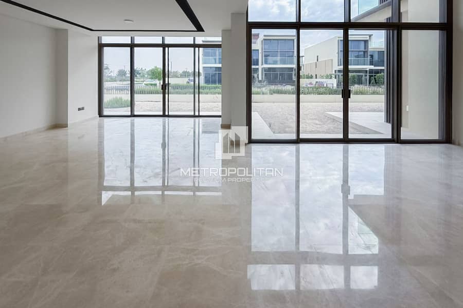 Vacant | Burj Khalifa Views | Corner and Private Vacant | Burj Khalifa Views | Corner and Private