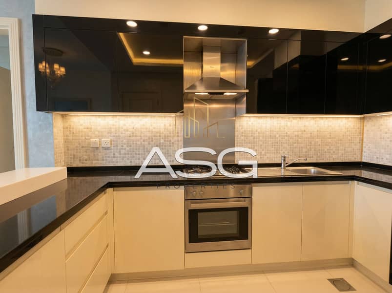 9 08_kitchen_ushape_1. jpg