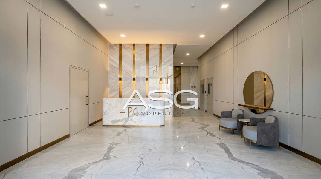 5 08_lobby_enhanced_1. jpg
