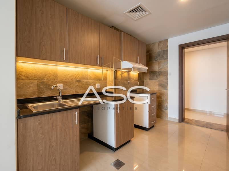 6 05_kitchen2_enhanced_1. jpg