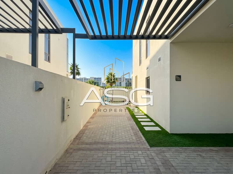 14 07_exterior_gate_1. png