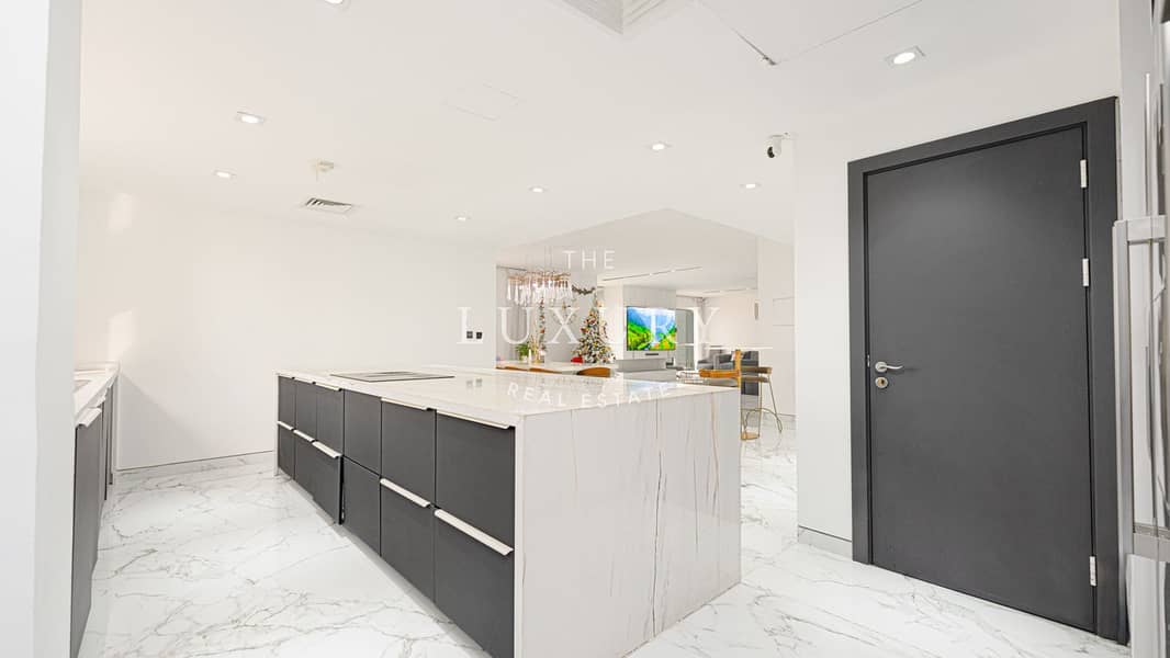 5 SRJ09451-Edit. jpg