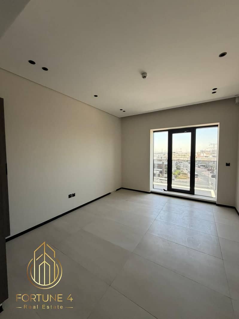 Modern 1BR | Downtown View | Balcony Access - Image 1