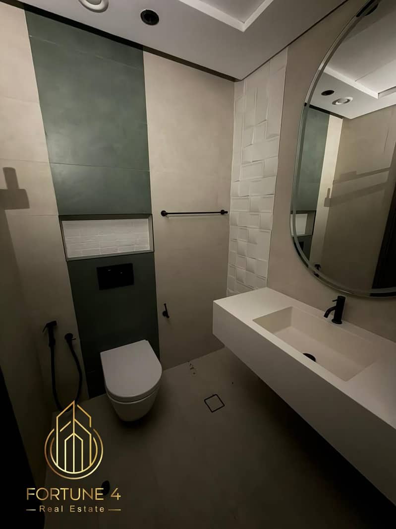 Modern 1BR | Downtown View | Balcony Access - Image 4
